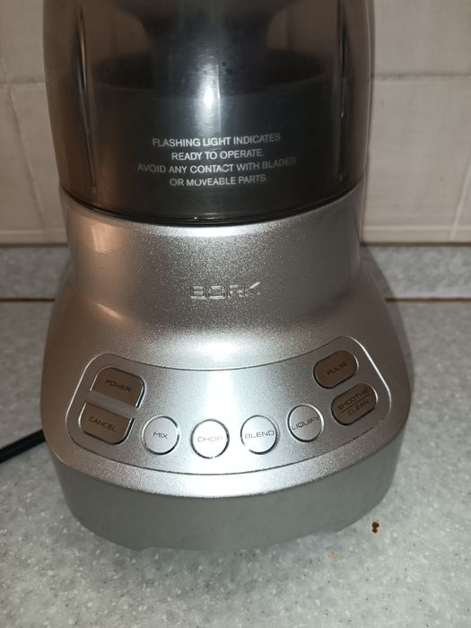 Блендер в отличном состоянии