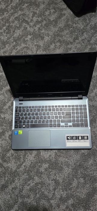Vand 2 laptop-uri ACER si ASUS, separat sau impreuna