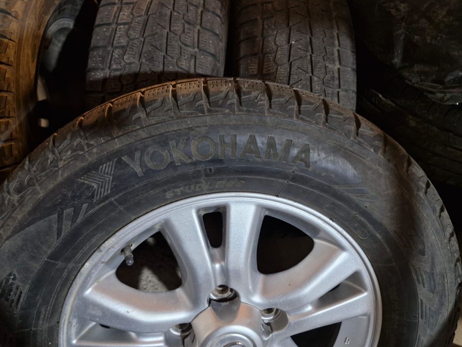 Продам зимний комплект на тойоту ленд крузер