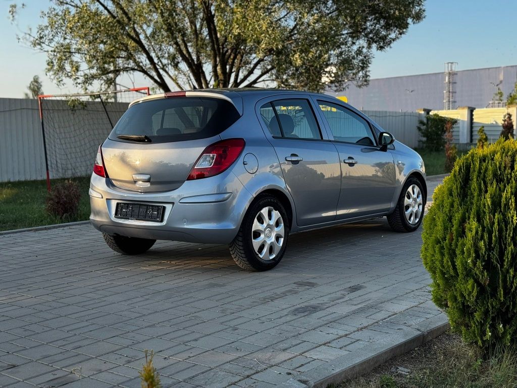Opel Corsa 1.4 benzina