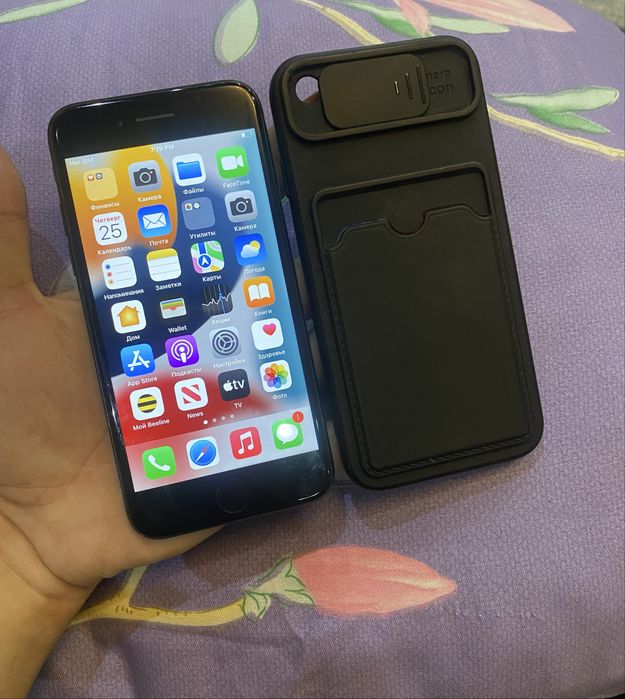 Продам телефон Apple 7