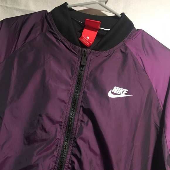 Nike Sportswear Varsity Jacket QS- шушляково яке тип бомбър на Найк