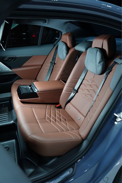 BMW i5 eDrive 35L