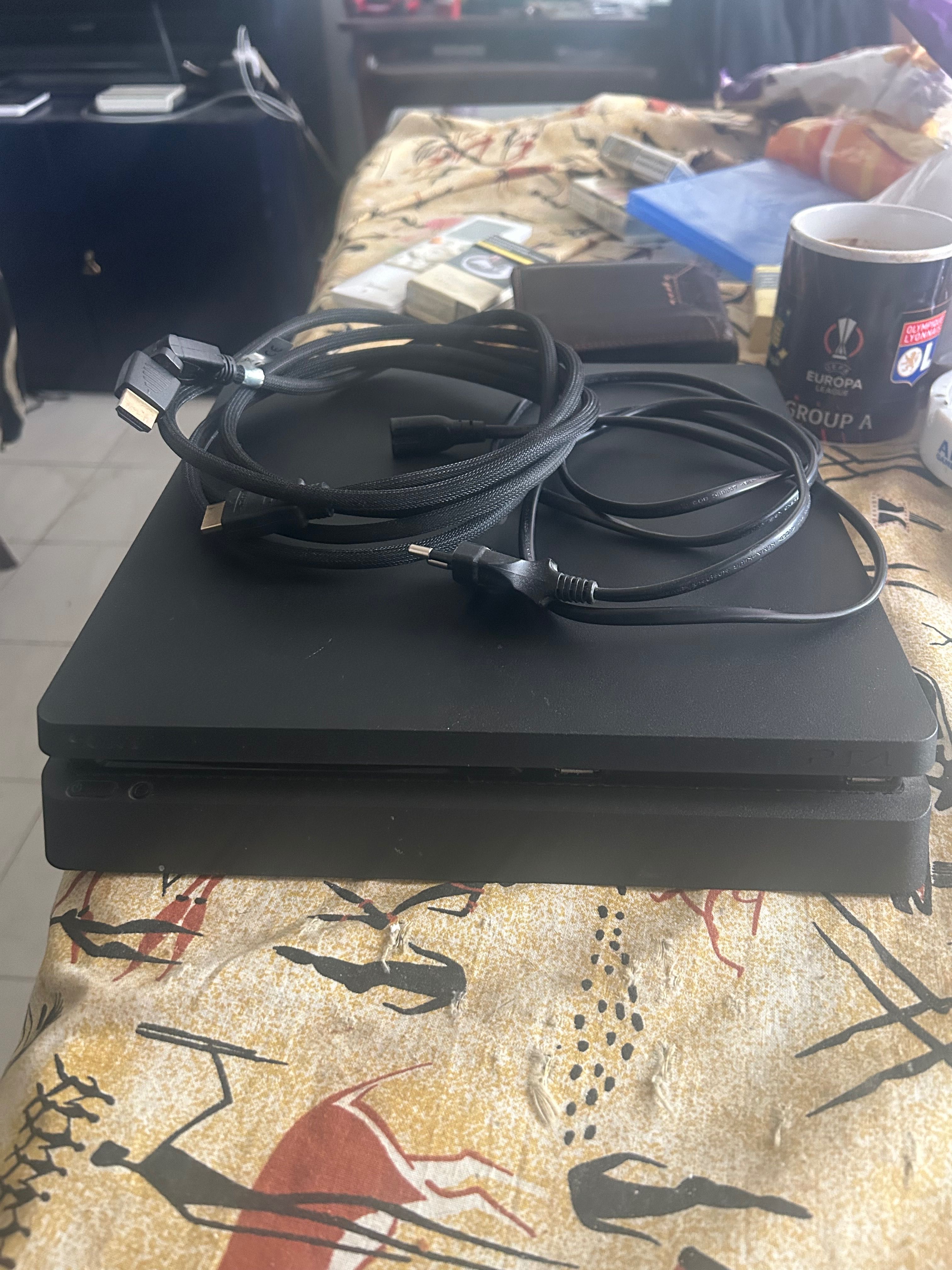 Продавам Ps4 конзола