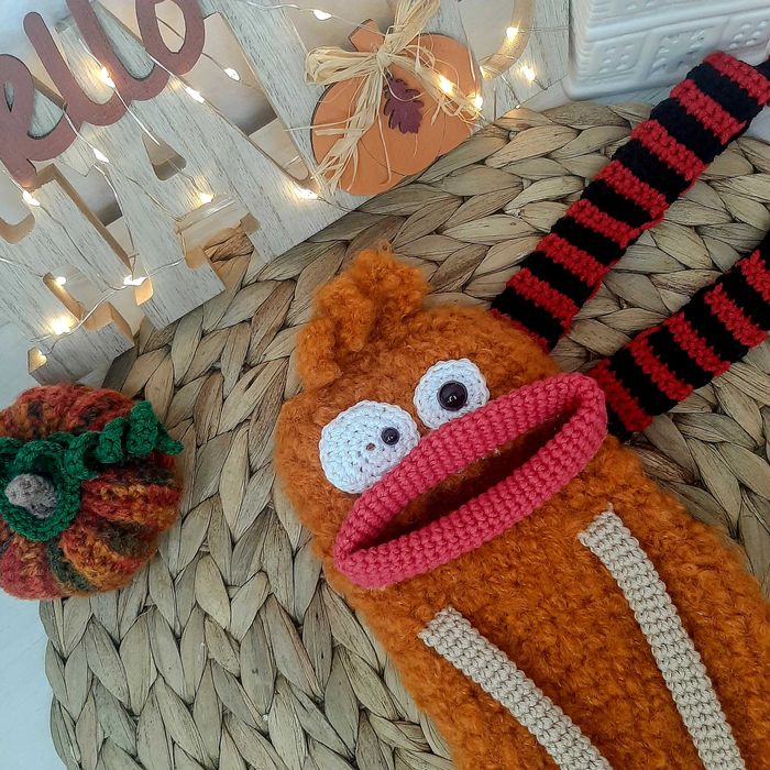 Плетена чанта за телефон