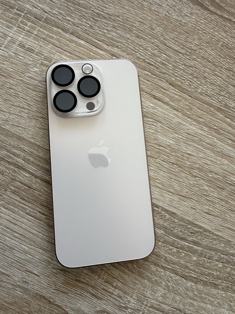 I phone 16 Pro Desret Titanium
