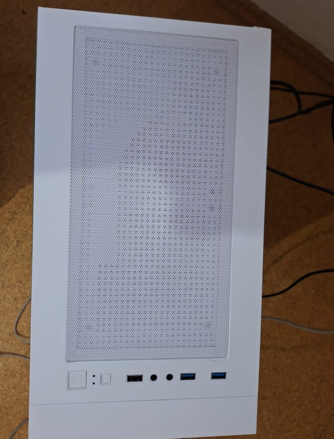 Calculator Gaming Ryzen 7; 5700G, Ram 16GB,
AMD Radeon