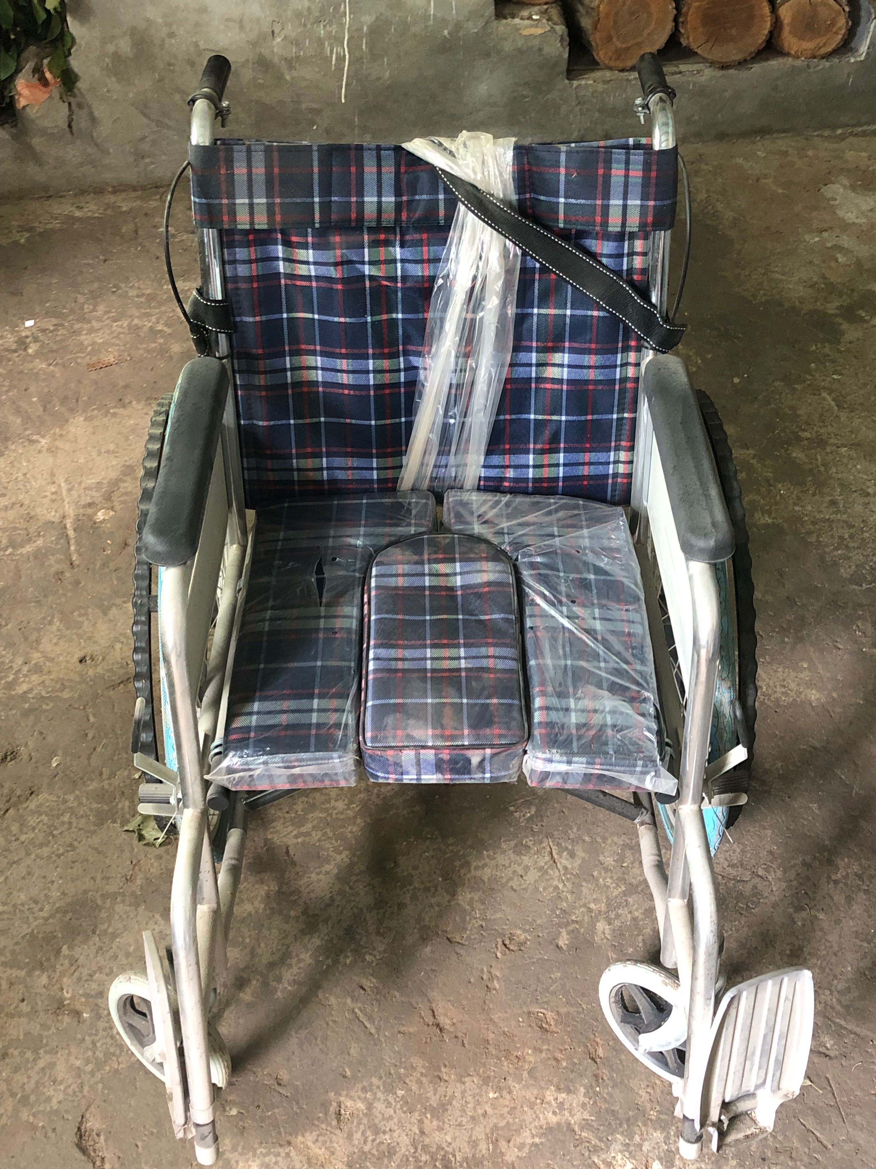 Инвалидная коляска сотилади срочно