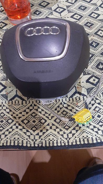Продавам AIRBAG за audi A4b8