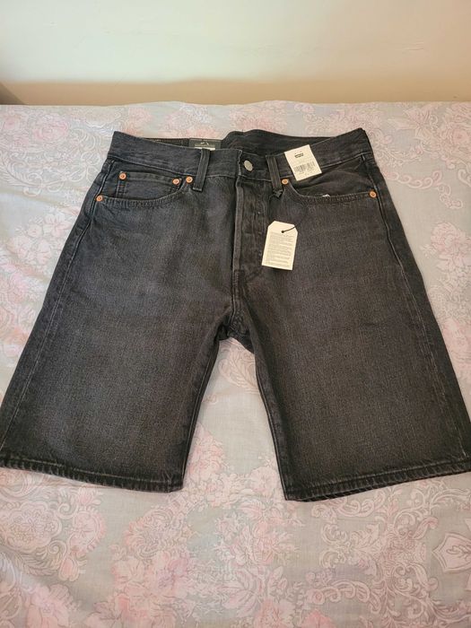 Къси дънкови панталонки Levi's, чисто нови, оригинал!