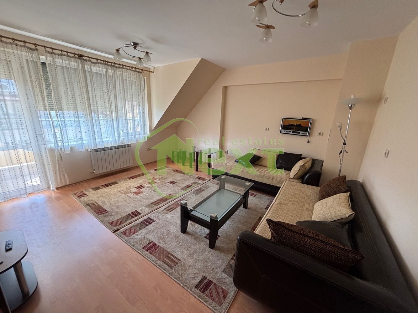 3-стаен в София-Център площ 110 цена 950