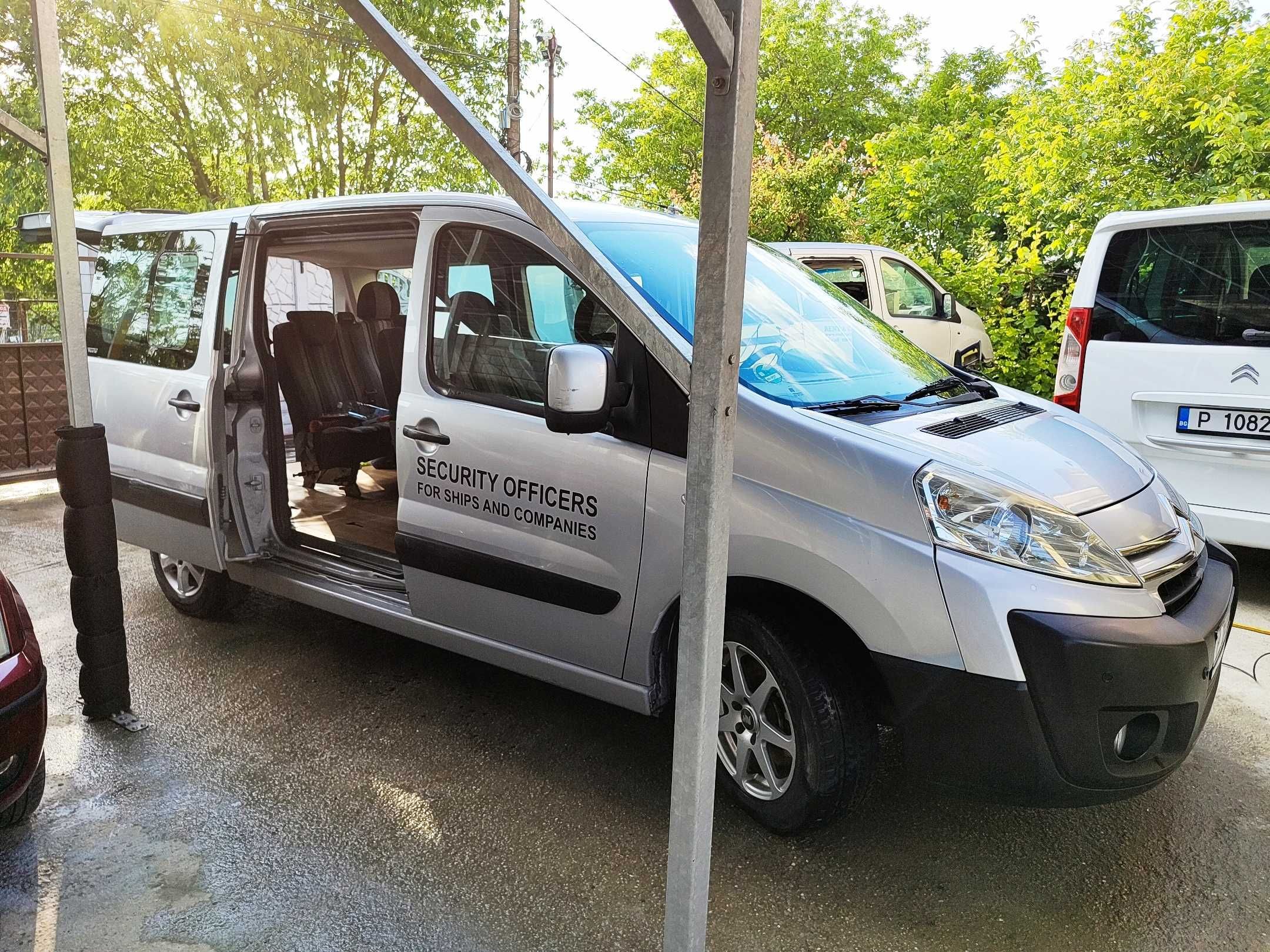 Пътнически Citroen Jumpy Джъмпи ДЪЛГА БАЗА с теглич, супер КЛИМАТРОНИК