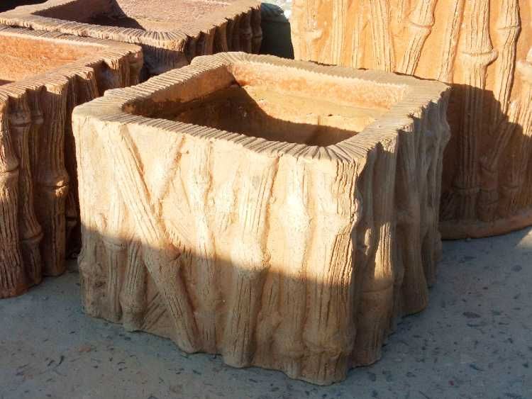 Декоративный деревянный горшок для растений из бетона