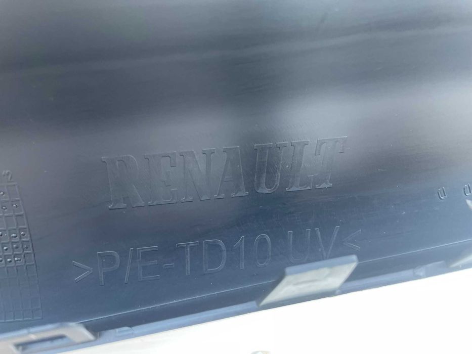 Grila cu stema Renault Kangoo 2013+ originala Renault