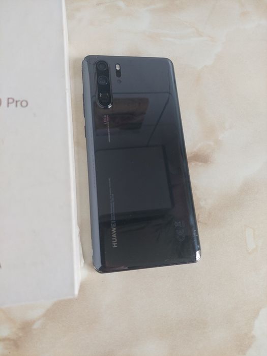 Vând Huawei P30 Pro [la cutie] [cu două probleme] //poze reale