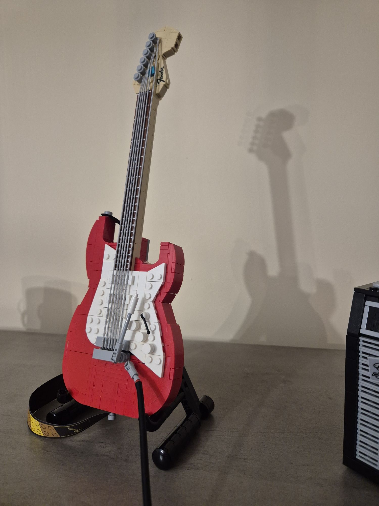Lego Ideas Fender Stratocaster 21329