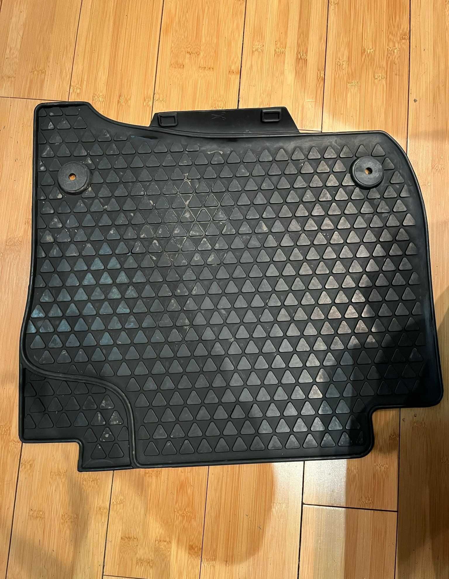 Set covorase (cauciuc) Volkswagen (VW) Touareg (originale) 2010-2018