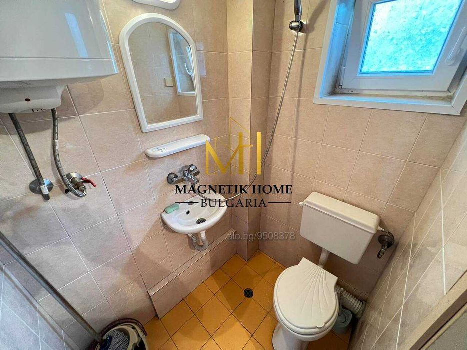 Дава се под наем Едностаен апартамент в Бургас, Център - 35 кв.м за 153 € - Снимка #4