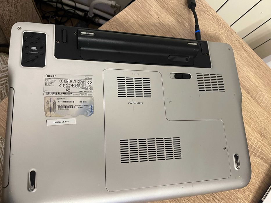 DELL XPS L702X i7 , GeForce GT555M 3GB, 16GB  ram  ssd sau dezmembrez