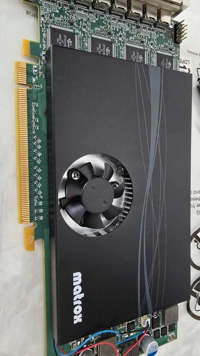 Placa video Multi-Display MATROX M9188 8 monitoare