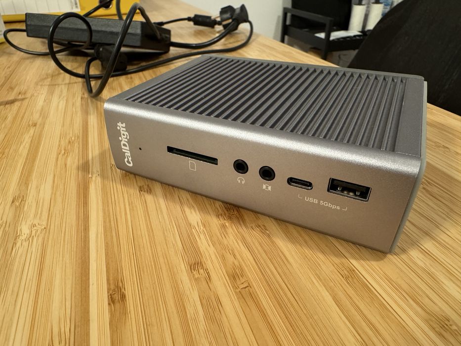 Caldigit TS3 plus thunderbolt TB3 docking station / hub
