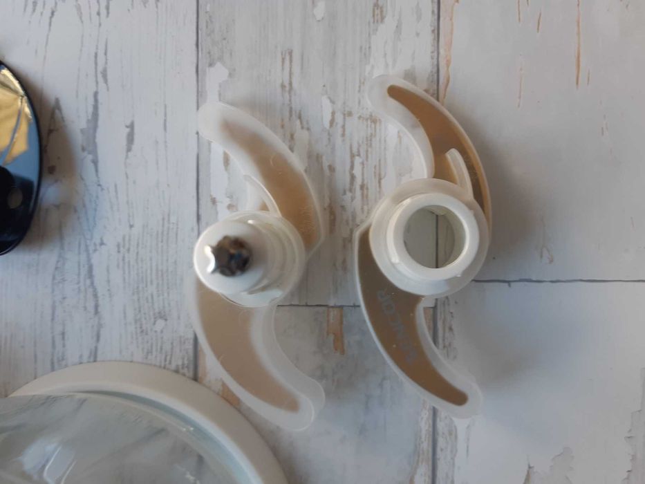 Продавам нов блендер/чопър SENCOR, 800W