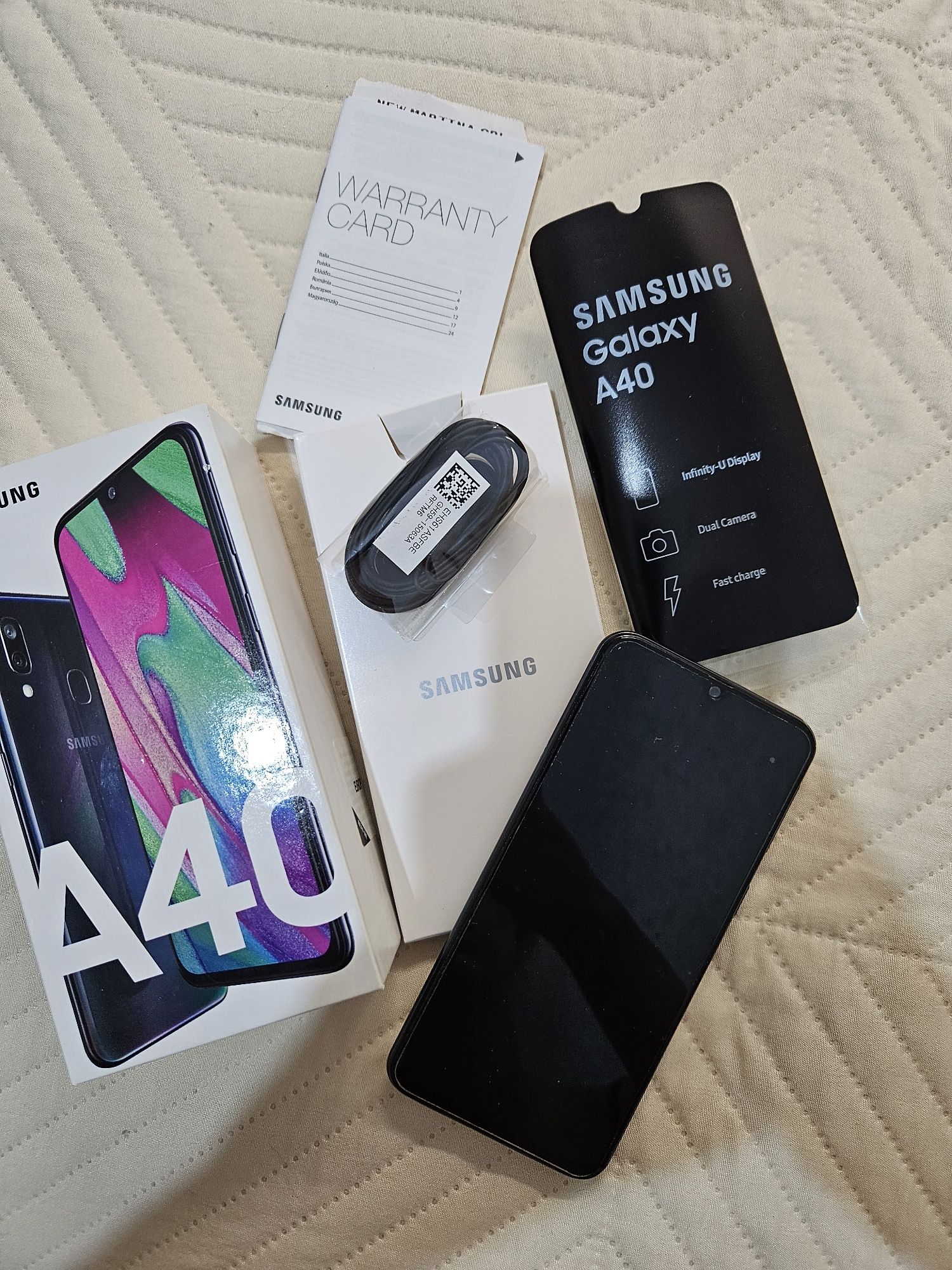 Телефон Самсунг Galaxy А40