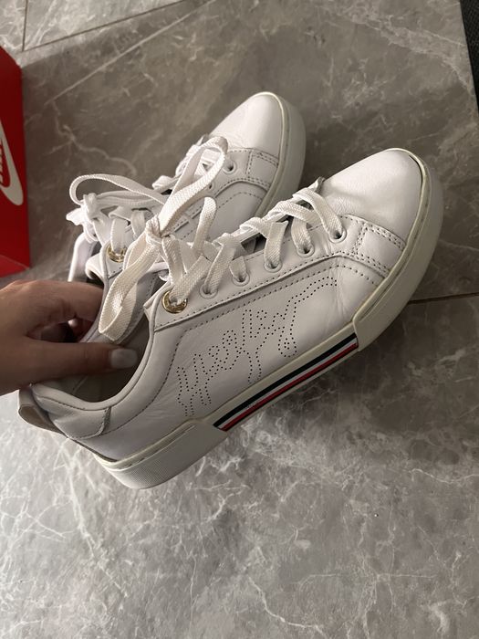 Tenisi Tommy Hilfiger