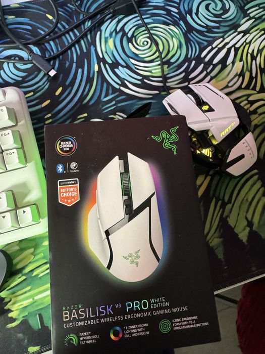 Razer Basilisk V3 pro inca in garantie