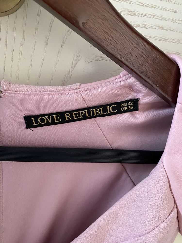 Платье Love Republic
