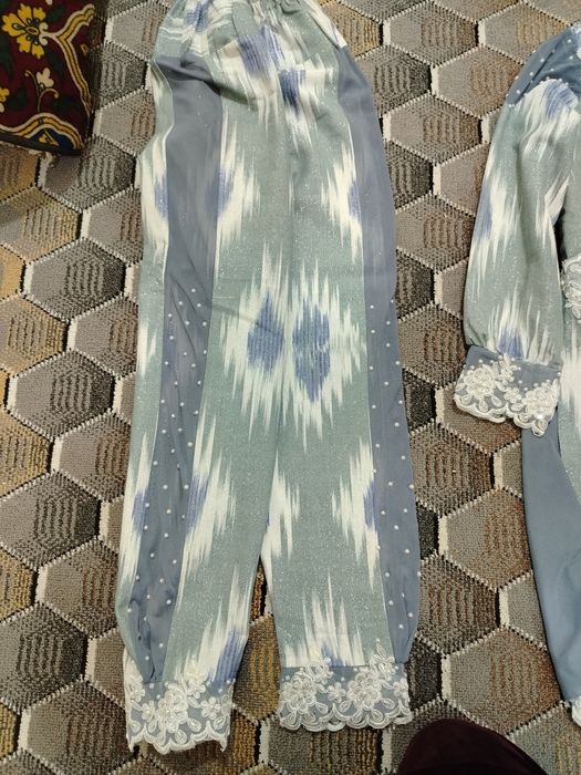 Chiroylik adras ko'ynek