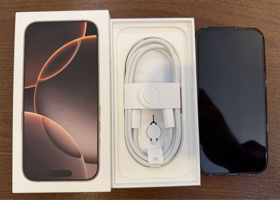 Продам Iphone 16 PRO 512GB