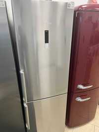 Свободностоящ хладилник с фризер Bosch