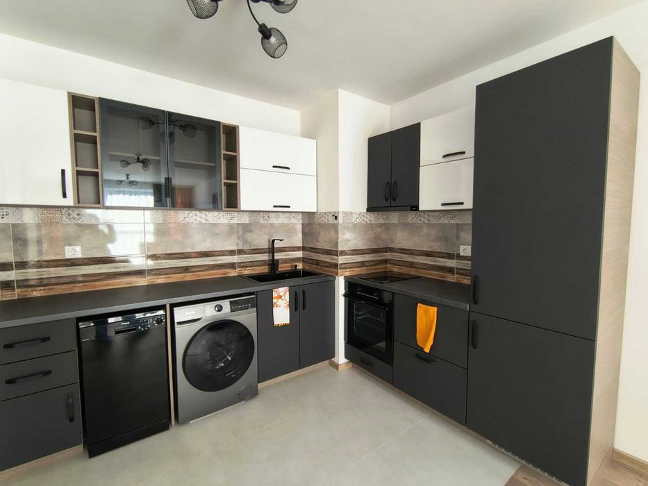 Двустаен обзаведен луксозно/ агенцията разполага с ключ за имота