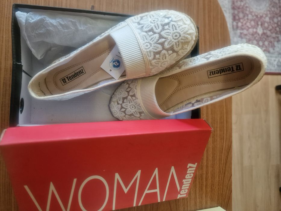 Обувки /делови, естествена кожа/+ подарък