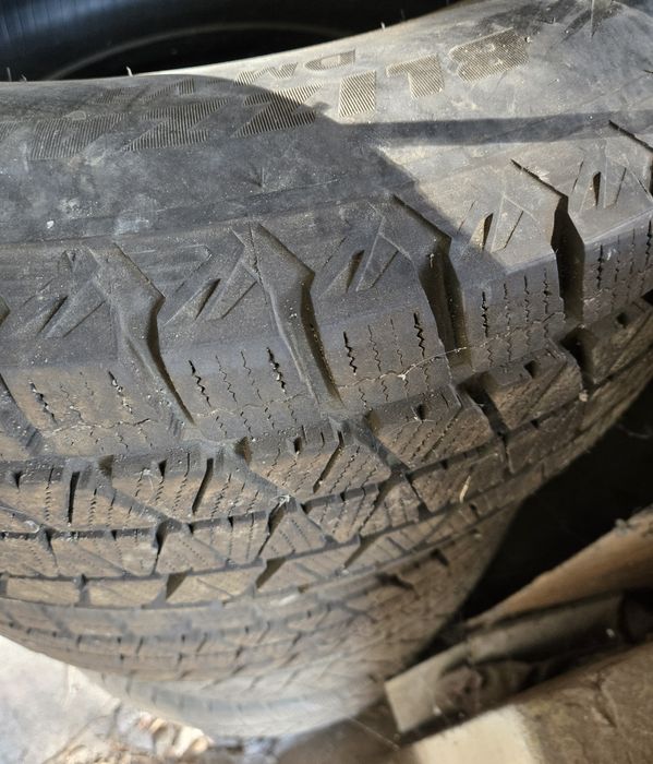 Зимние шины Bridgestone