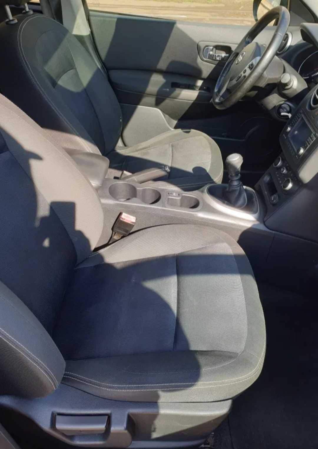 Nissan qashqai  2011