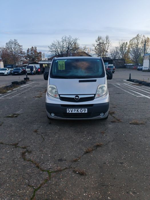 Opel Vivaro Mixt 5 locuri și marfa!