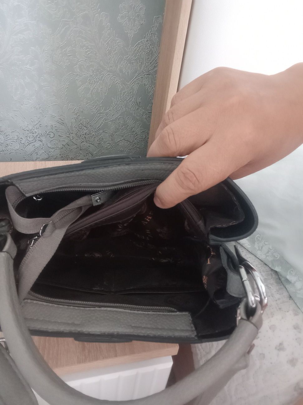 Продам женскую сумку
