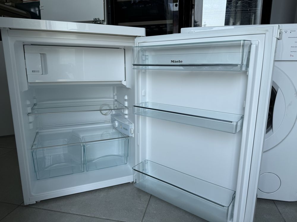 Малък хладилник с камера Miele КАТО НОВ