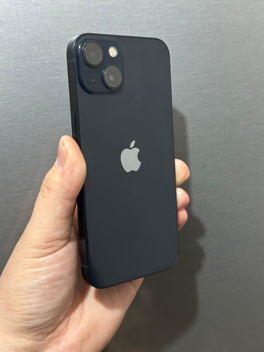 Продам Айфон 13 128г