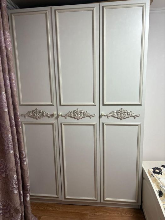 Срочно продаю спальный гарнитур