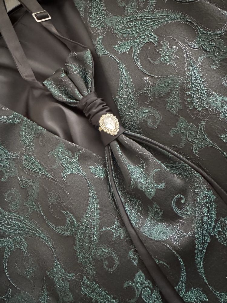 Costum elegant barbat