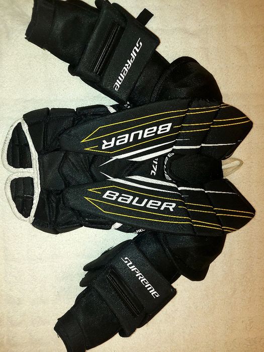 Нагрудник вратаря детский