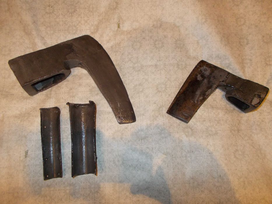комплект ковани брадви от соца