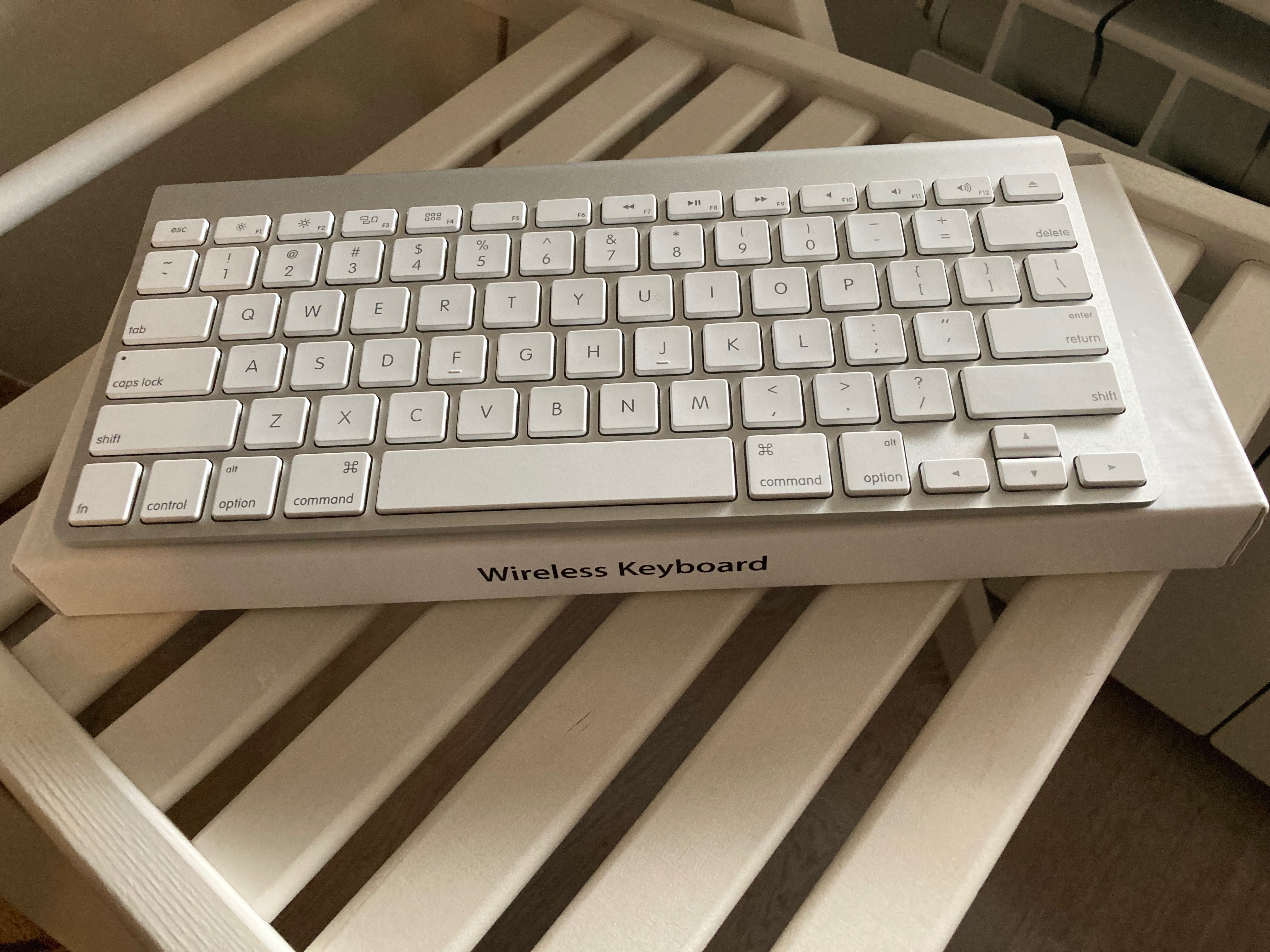 Apple wireless keyboard