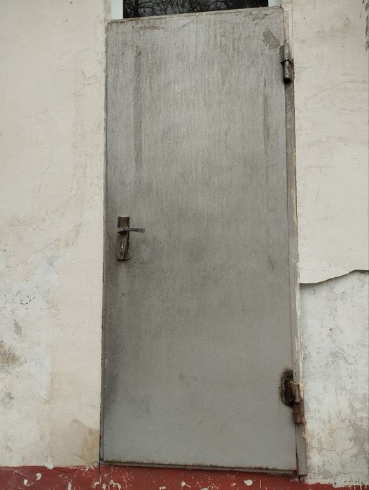 Дверь железная входная 2 комплекта