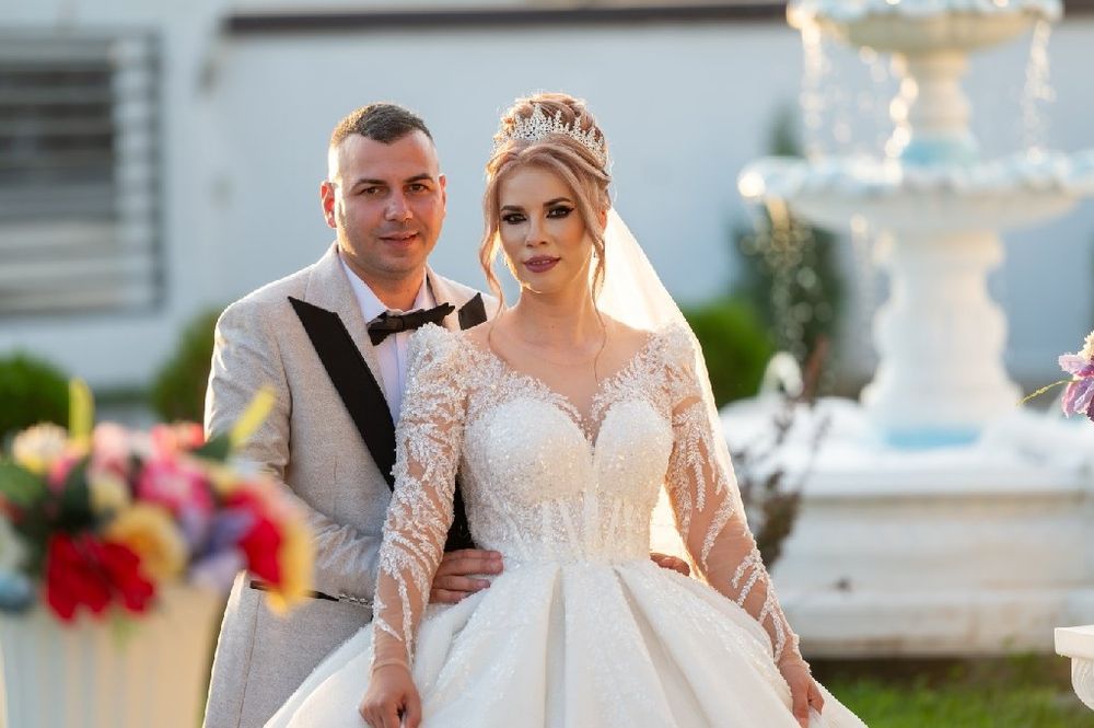 Vand rochie de mireasa