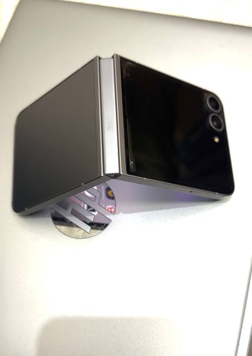 Samsung Z flip 6 sotiladi
