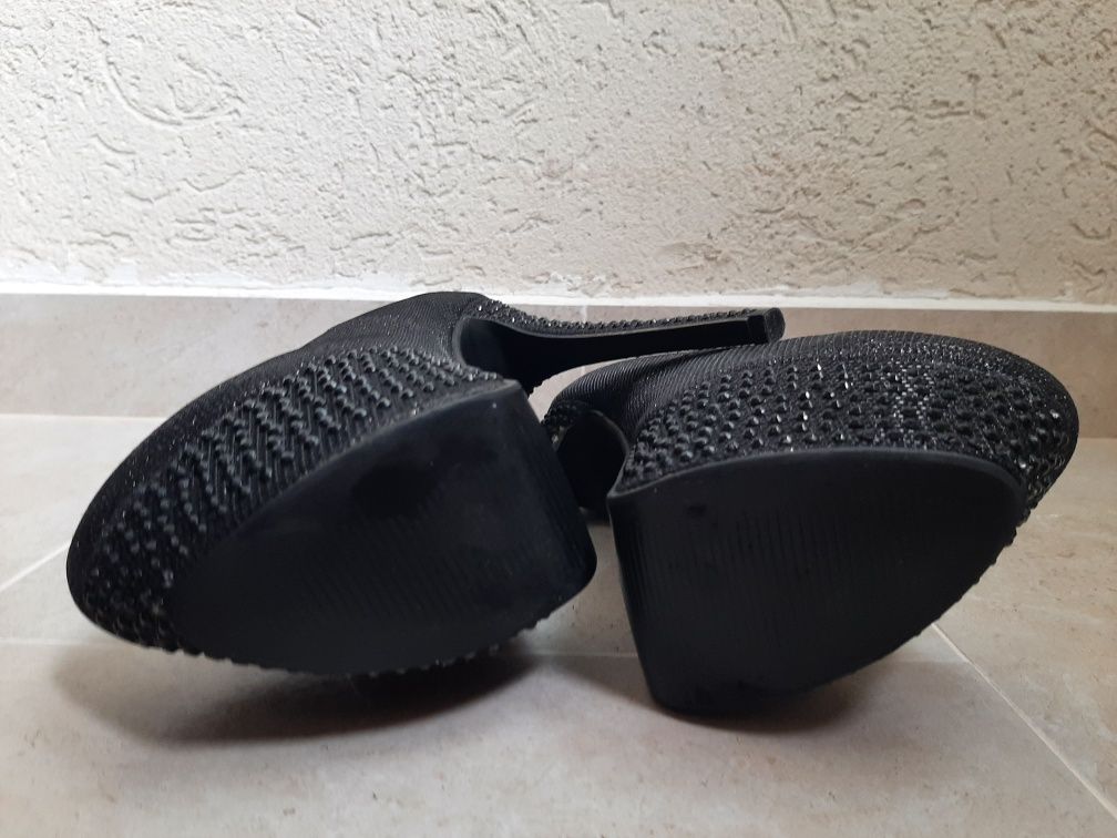Pantofi dama marimea 37
